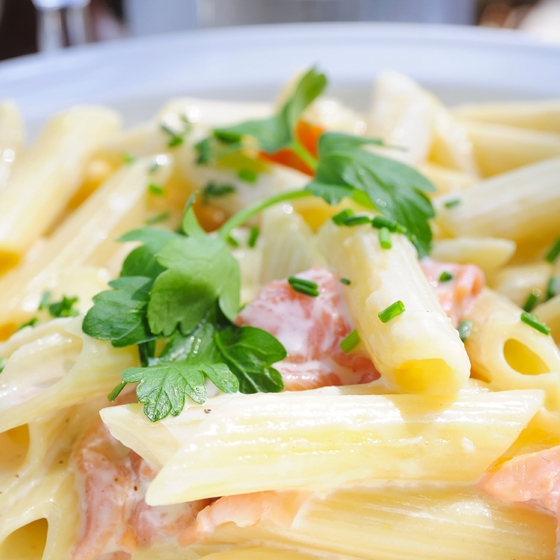 Sake-Rahmsauce mit Lachs